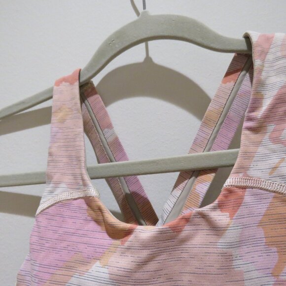 OUTDOOR VOICES Tech Sweat Racerback Sports Bra in Coral Stroke Camo Athleisure - Picture 6 of 13